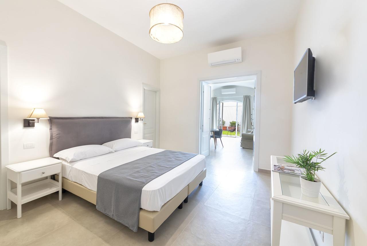 Couette-café Marina Garden 2*